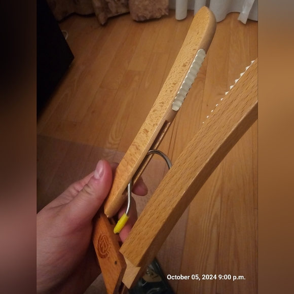 Fratelli Reguitti Vintage Folding Wood Hangers - Picture 7 of 9